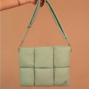 Casely Cloud Carryall Bag in Sage